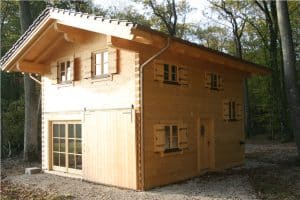 Ferienhaus und Jagdhütte als Blockhaus – Bauphase