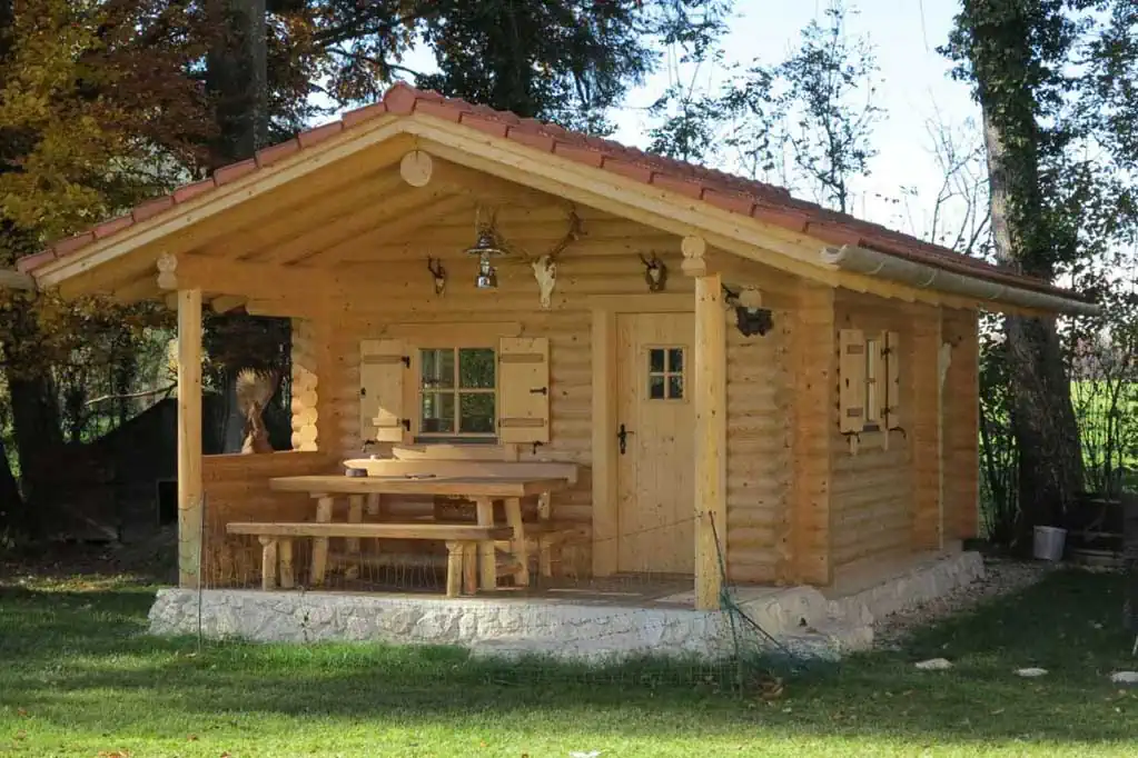 Gartenhaus aus Holz als Blockhaus